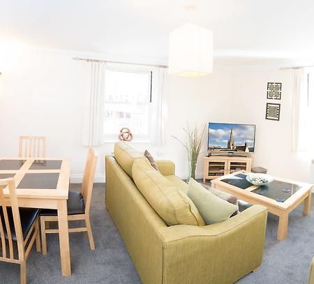 נורוויץ'' Perfect 2 Bedroom Apartment Located In City Centre With Parking Space מראה חיצוני תמונה